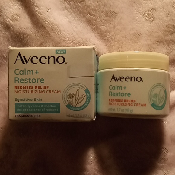 AVEENO CALM+RESTORE DUO REDNESS RELIEF CLEANSER & MOISTURIZER - Picture 3 of 5